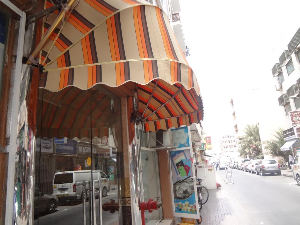 Al Kawakeeb Hotel By Gemstones Dubái Exterior foto